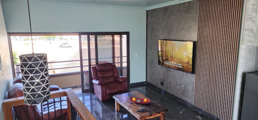 To Let 2 Bedroom Property for Rent in Jakarandas Western Cape